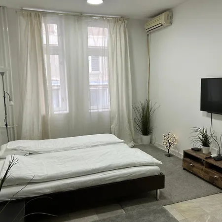 Nikolas 2 Belgrade Exterior photo