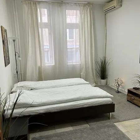 Nikolas 2 Belgrade Exterior photo